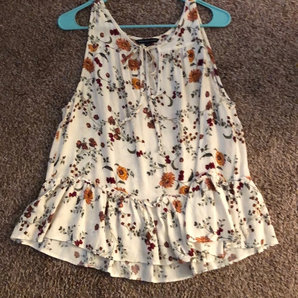 American Eagle Outfitters Tops - American eagle flowy peplum tank